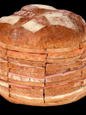 Pain surprise charcuterie 